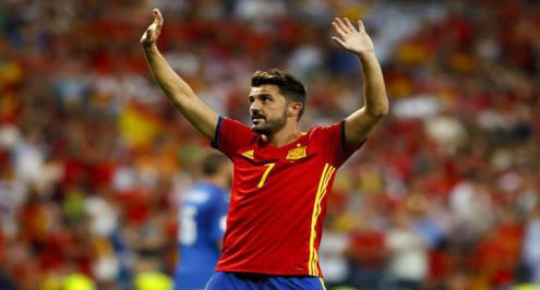 تقرير.. فيا.. الهداف التاريخي لإسبانيا يعلن تعليق الحذاء